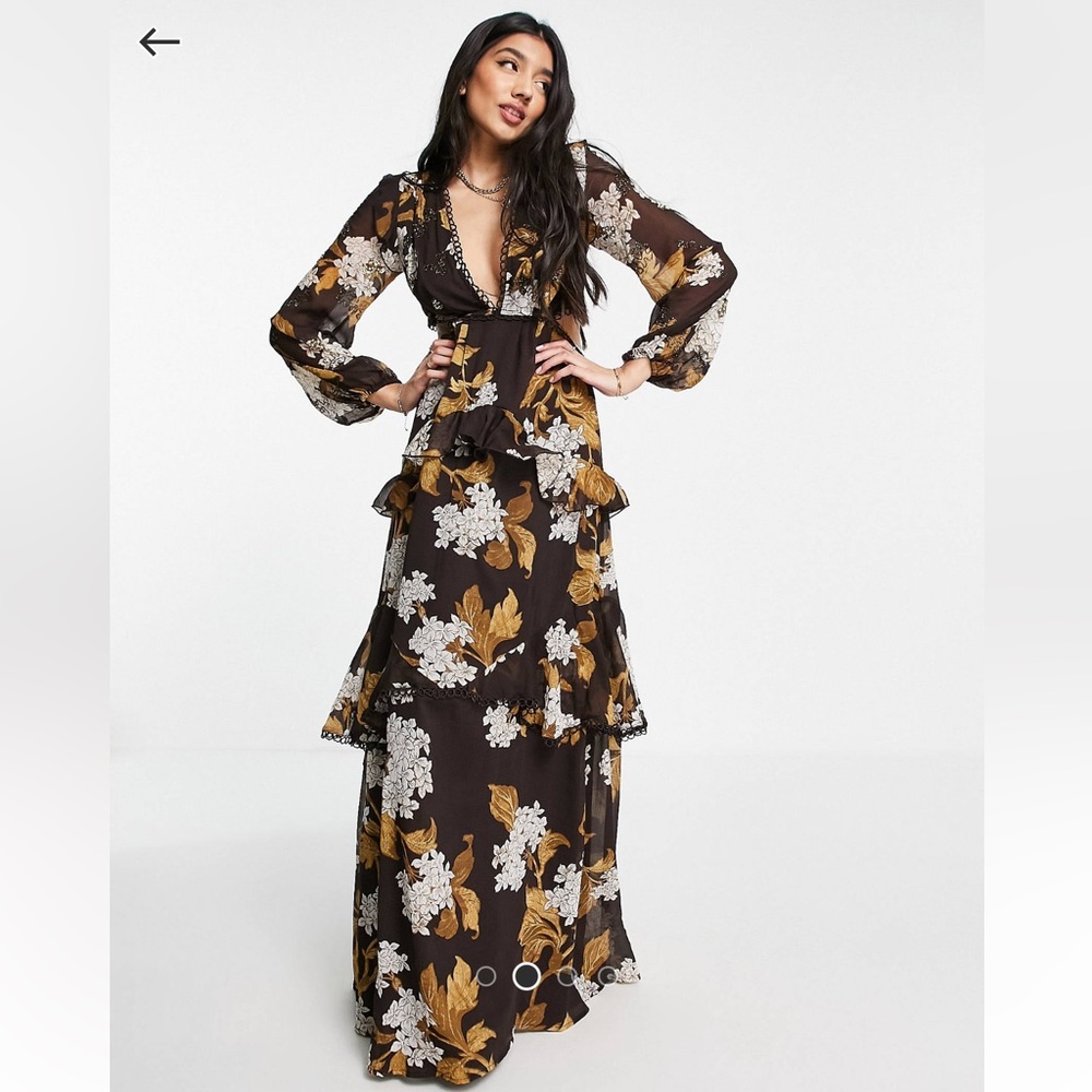 Floral Maxi dress with cutout